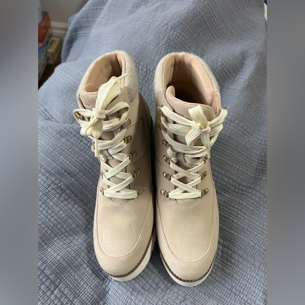 Cole Haan ZERØGRAND City Wedge Hiker Boots – Light Sesame – Size 9.5 – New - Picture 13 of 16